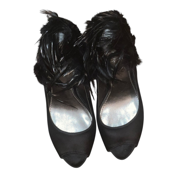 Enzo Angiolini Women's Heels Black with feathers on heels Size 9 - Picture 5 of 8